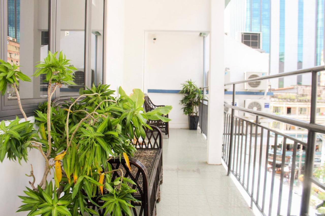 Хостел The Dorm Saigon (Adults Only) Хошимин Экстерьер фото
